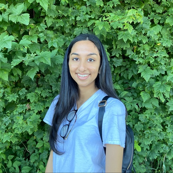 Meet your Posher, Faaiza - Picture 1 of 1